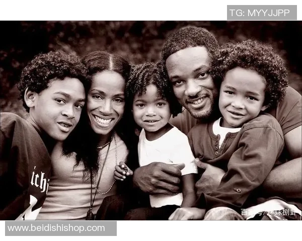 足球明星黑人的幽默风采与场上笑料背后的真性情揭秘 足球明星黑人的幽默风采与场上笑料背后的真性情揭秘